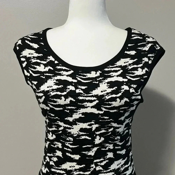 Milly Fit Flare Sleeveless Knit Dress - Picture 11 of 15